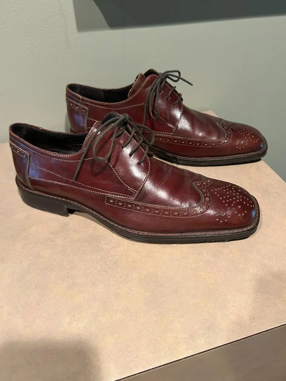 Men's Johnstone & Murphy Square Toe Wing Tipped Shoes - 10
